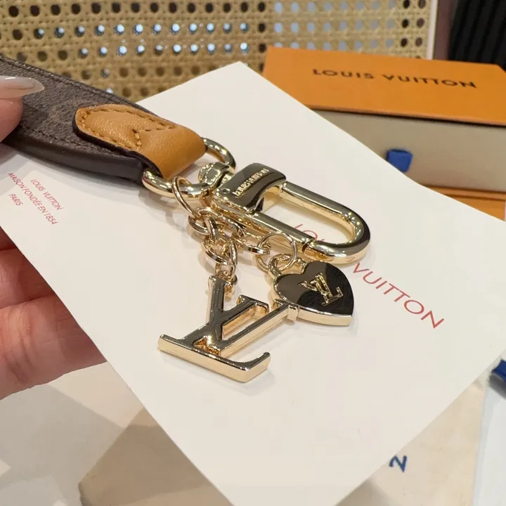 スーパーコピー ルイヴィトン キーホルダー