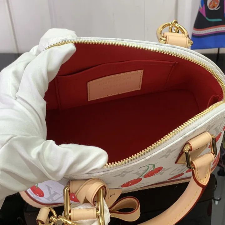 スーパーコピー ルイヴィトン キーホルダー