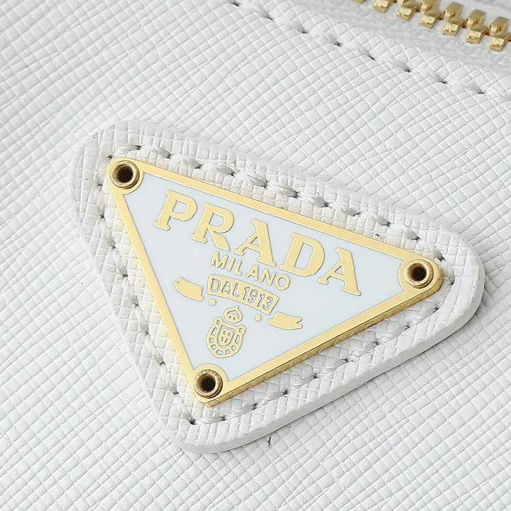 スーパーコピー プラダ キーホルダー