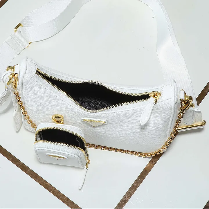 スーパーコピー プラダ キーホルダー