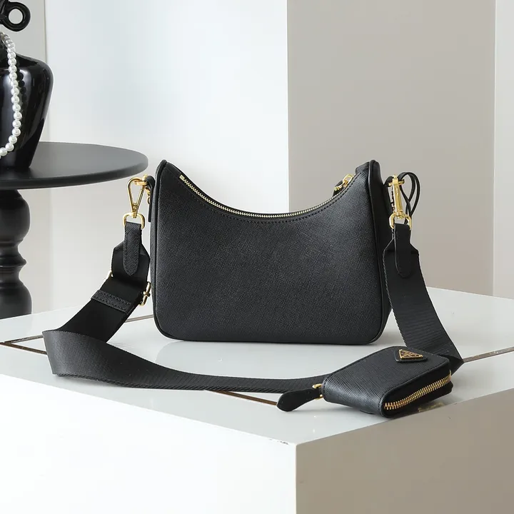 スーパーコピー プラダ キーホルダー