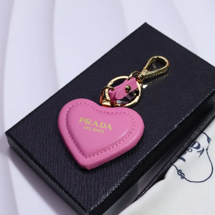 スーパーコピー プラダ キーホルダー