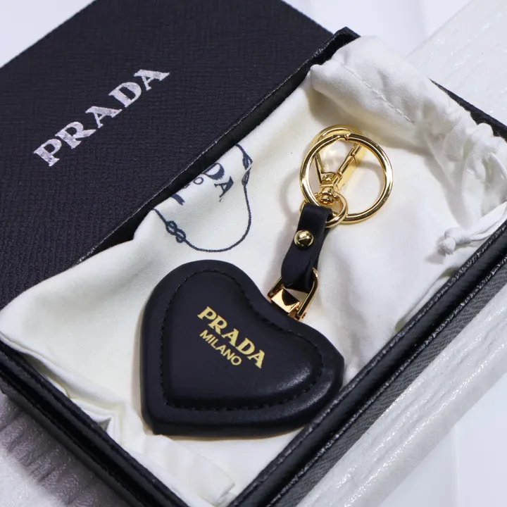 スーパーコピー プラダ キーホルダー