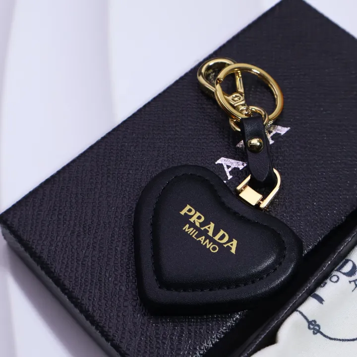 スーパーコピー プラダ キーホルダー