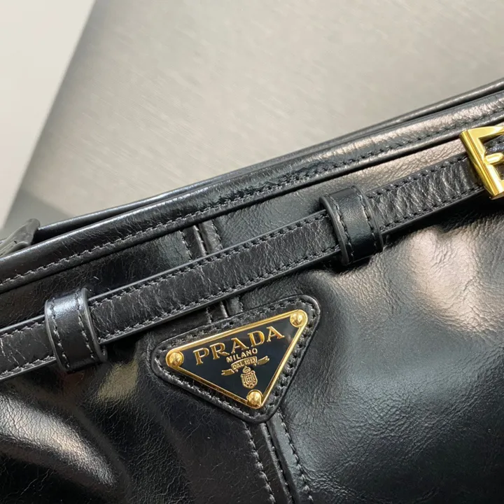 スーパーコピー プラダ キーホルダー