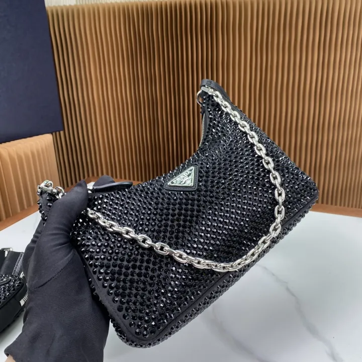 スーパーコピー プラダ キーホルダー