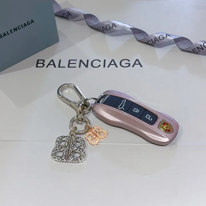 スーパーコピー バレンシアガ キーホルダー