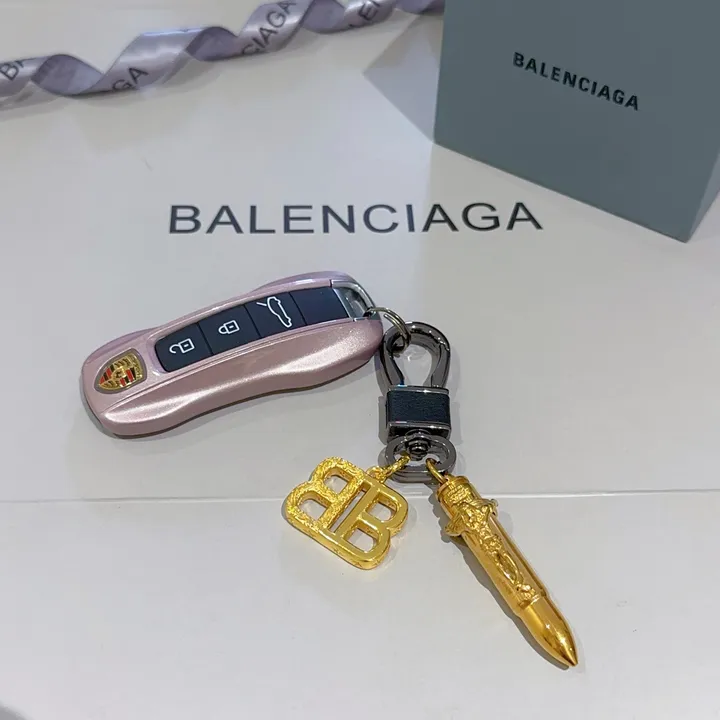スーパーコピー バレンシアガ キーホルダー