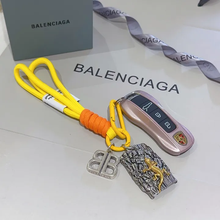 スーパーコピー バレンシアガ キーホルダー
