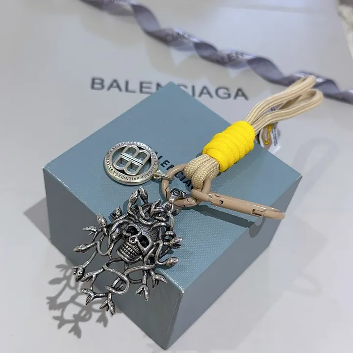 スーパーコピー バレンシアガ キーホルダー