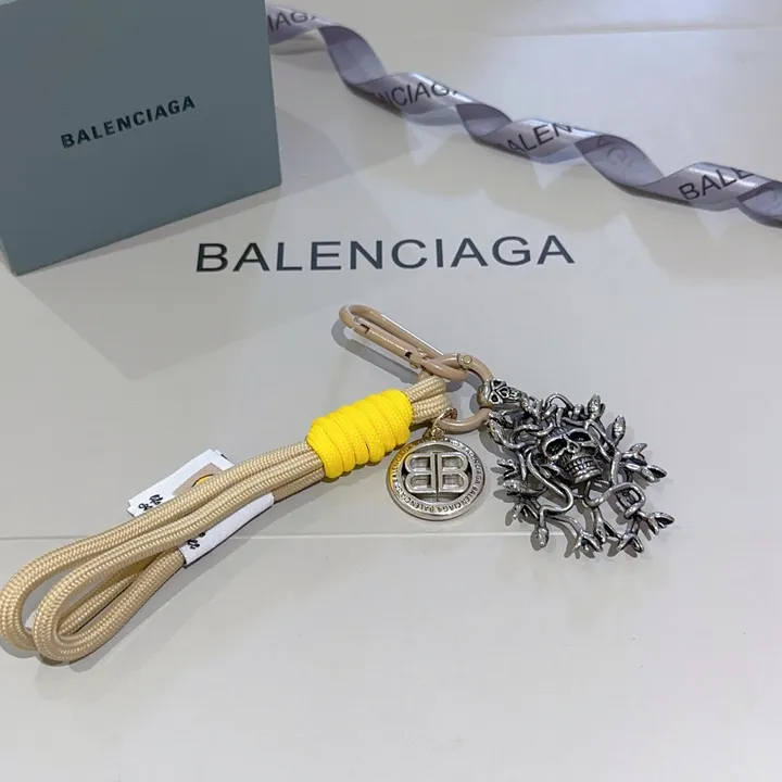 スーパーコピー バレンシアガ キーホルダー