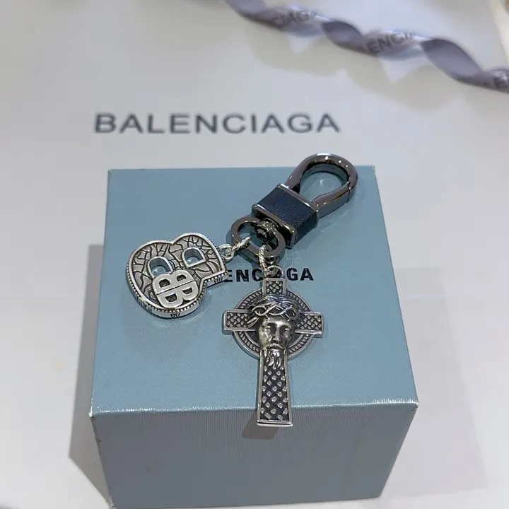スーパーコピー バレンシアガ キーホルダー