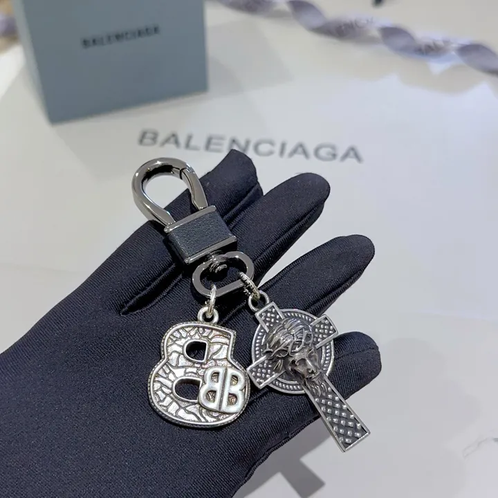スーパーコピー バレンシアガ キーホルダー