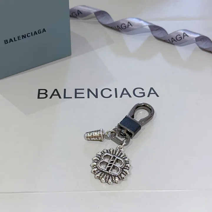 スーパーコピー バレンシアガ キーホルダー