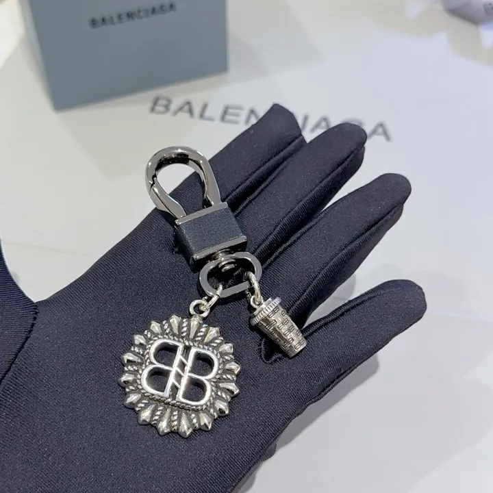 スーパーコピー バレンシアガ キーホルダー