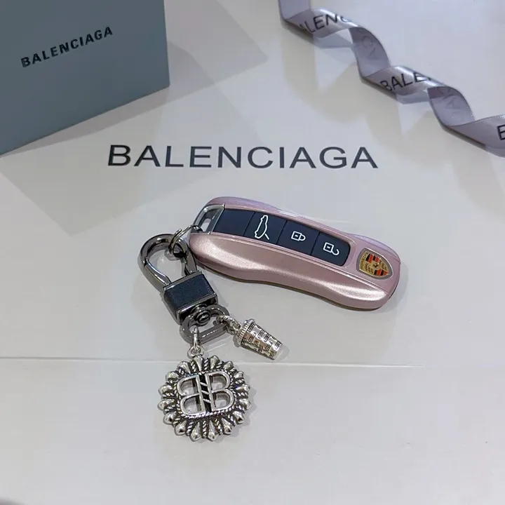 スーパーコピー バレンシアガ キーホルダー