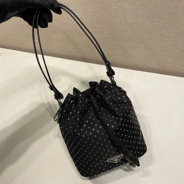 スーパーコピー バレンシアガ キーホルダー