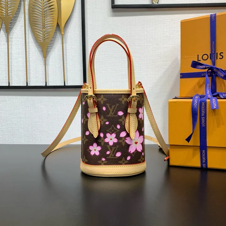 スーパーコピー ルイヴィトン キーホルダー