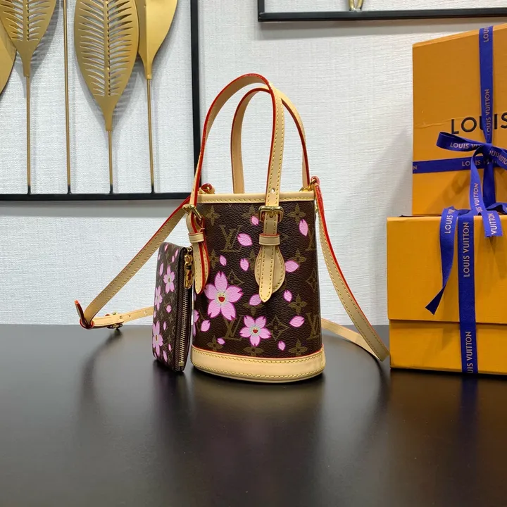 スーパーコピー ルイヴィトン キーホルダー