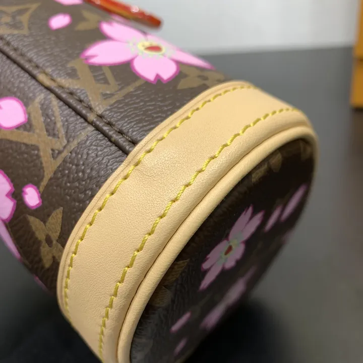 スーパーコピー ルイヴィトン キーホルダー