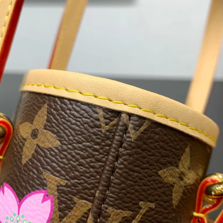 スーパーコピー ルイヴィトン キーホルダー