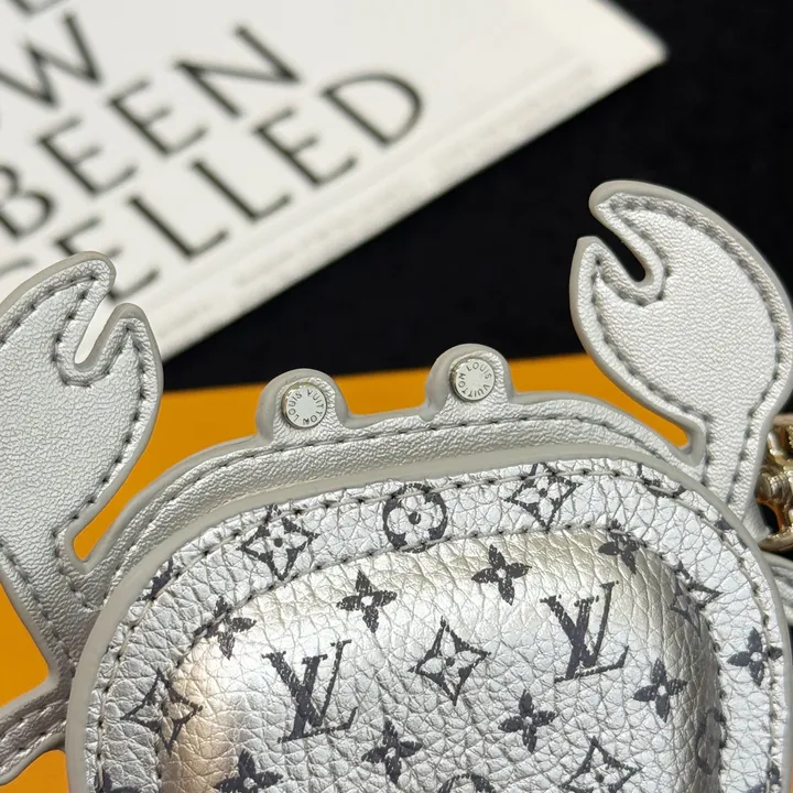 スーパーコピー ルイヴィトン キーホルダー