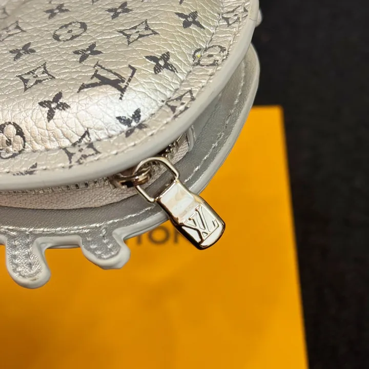 スーパーコピー ルイヴィトン キーホルダー