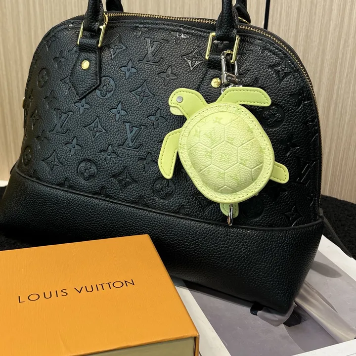 スーパーコピー ルイヴィトン キーホルダー