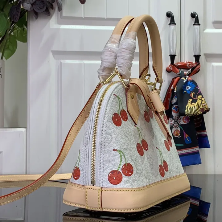 スーパーコピー ルイヴィトン キーホルダー