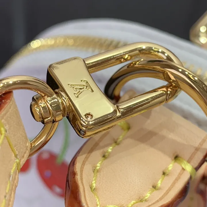 スーパーコピー ルイヴィトン キーホルダー