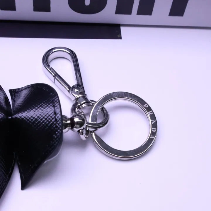 スーパーコピー プラダ キーホルダー