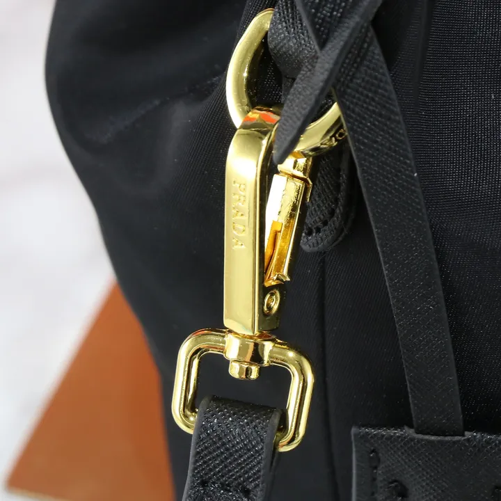 スーパーコピー バレンシアガ キーホルダー