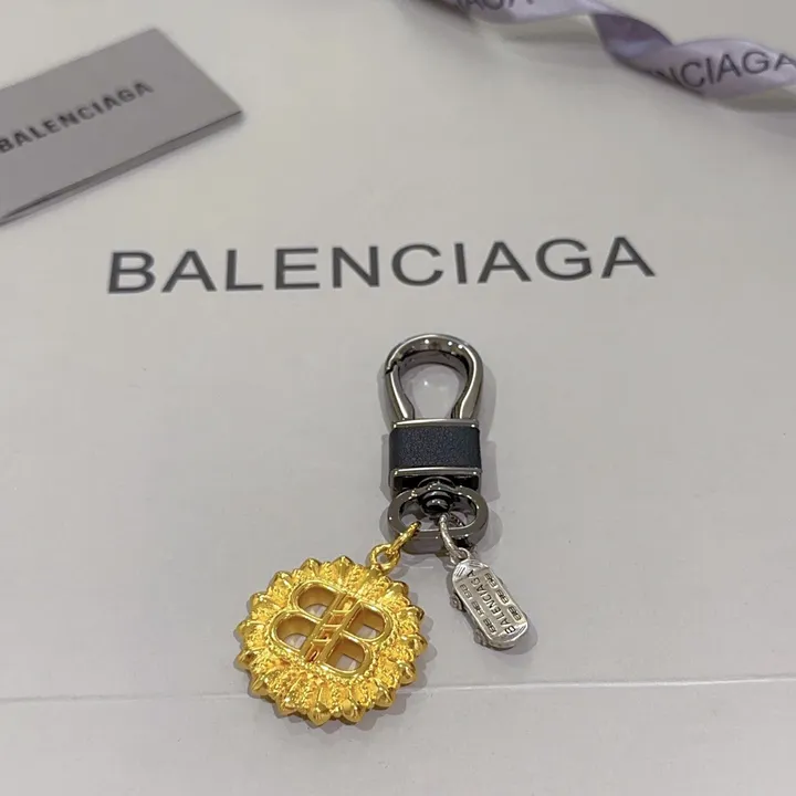 スーパーコピー バレンシアガ キーホルダー