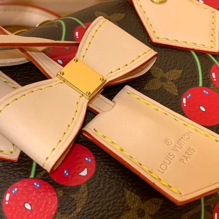 スーパーコピー ルイヴィトン キーホルダー