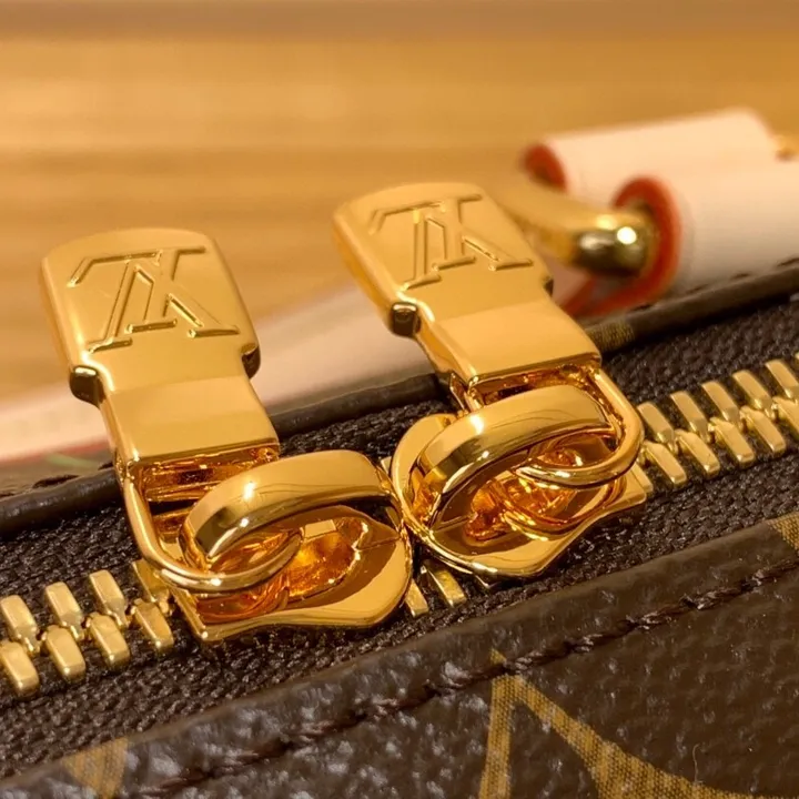 スーパーコピー ルイヴィトン キーホルダー