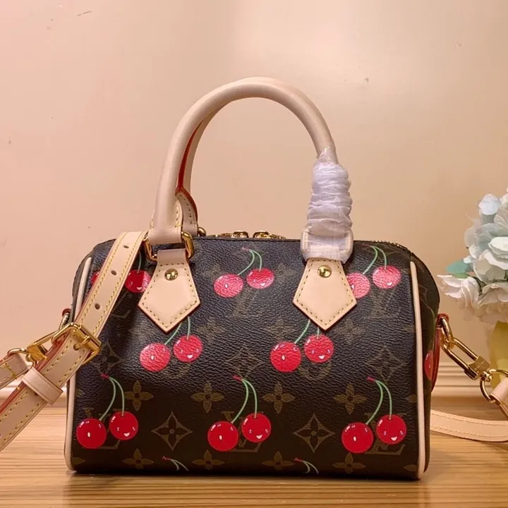 スーパーコピー ルイヴィトン キーホルダー