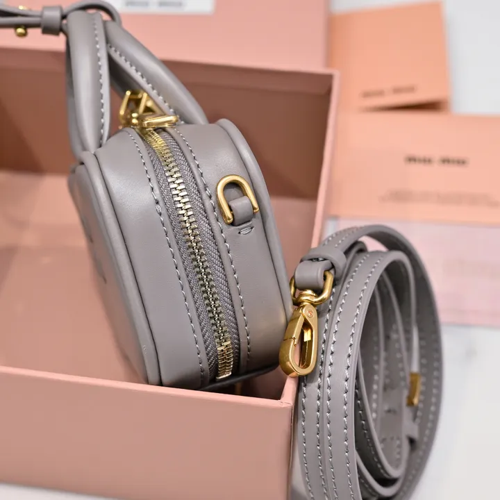 スーパーコピー ミュウミュウ キーホルダー