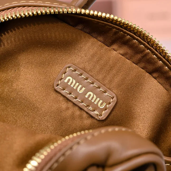 スーパーコピー ミュウミュウ キーホルダー