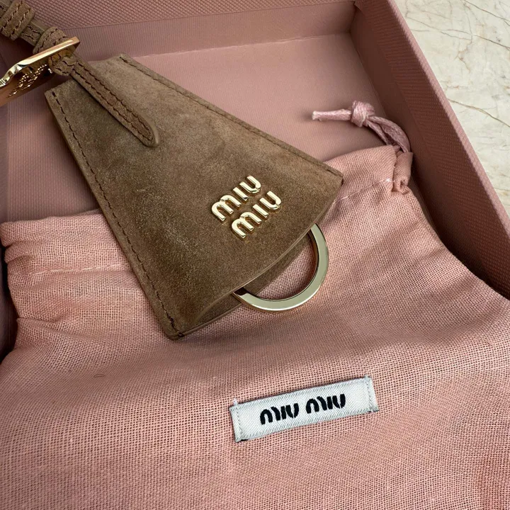 スーパーコピー ミュウミュウ キーホルダー