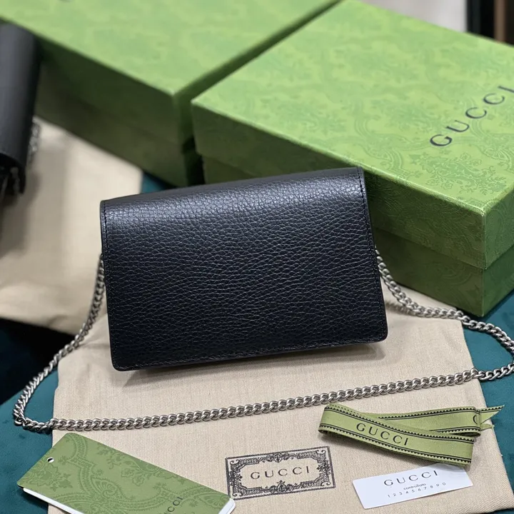 スーパーコピー ルイヴィトン キーホルダー