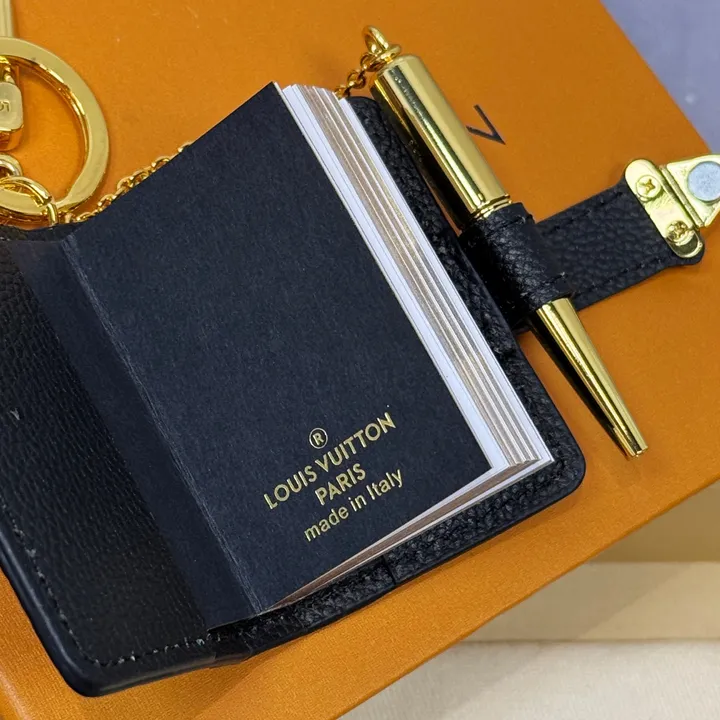 スーパーコピー ルイヴィトン キーホルダー