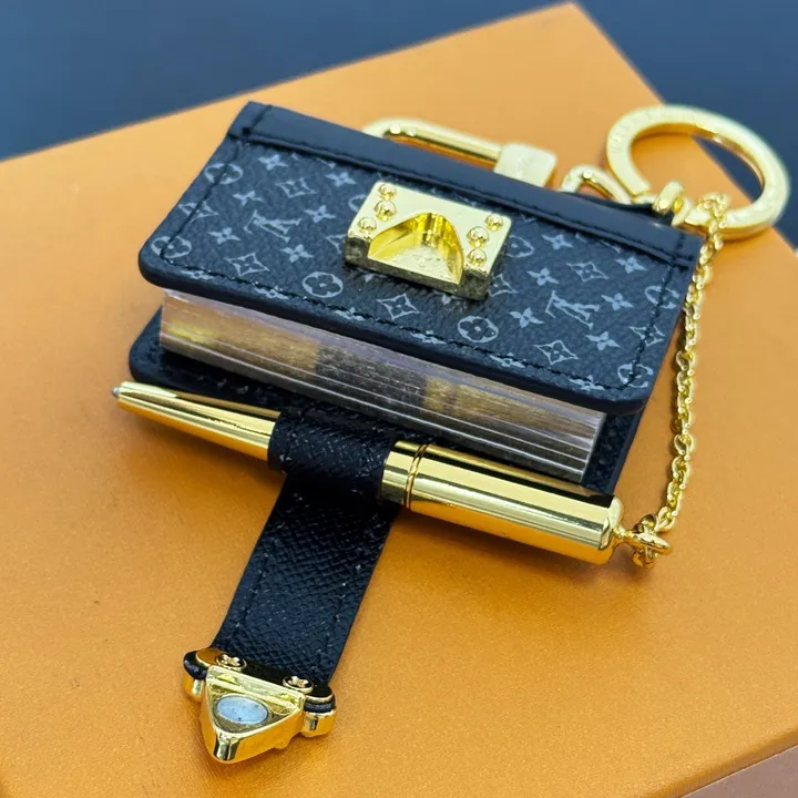スーパーコピー ルイヴィトン キーホルダー