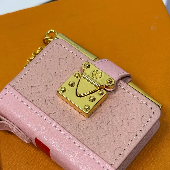 スーパーコピー ルイヴィトン キーホルダー