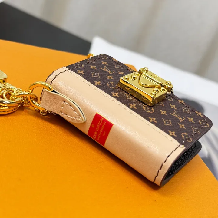 スーパーコピー ルイヴィトン キーホルダー