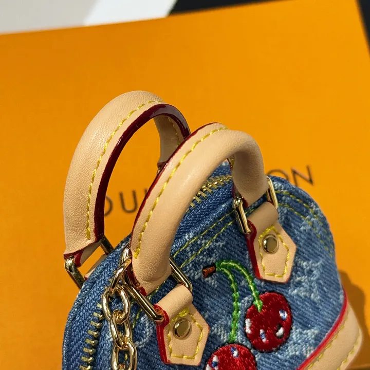 スーパーコピー ルイヴィトン キーホルダー