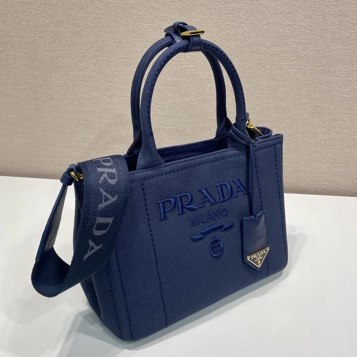 スーパーコピー プラダ キーホルダー