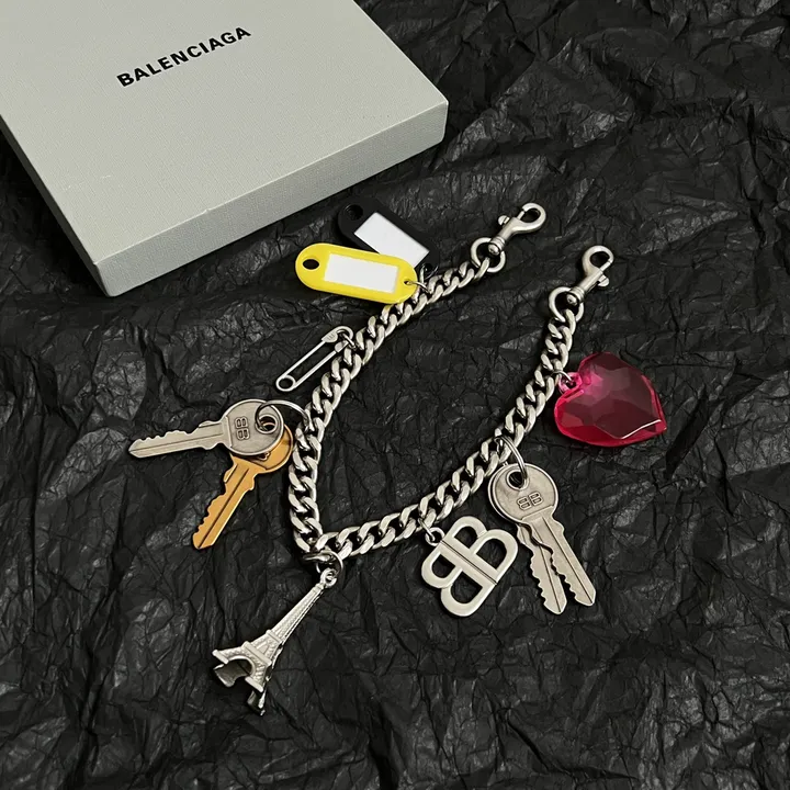 スーパーコピー バレンシアガ キーホルダー