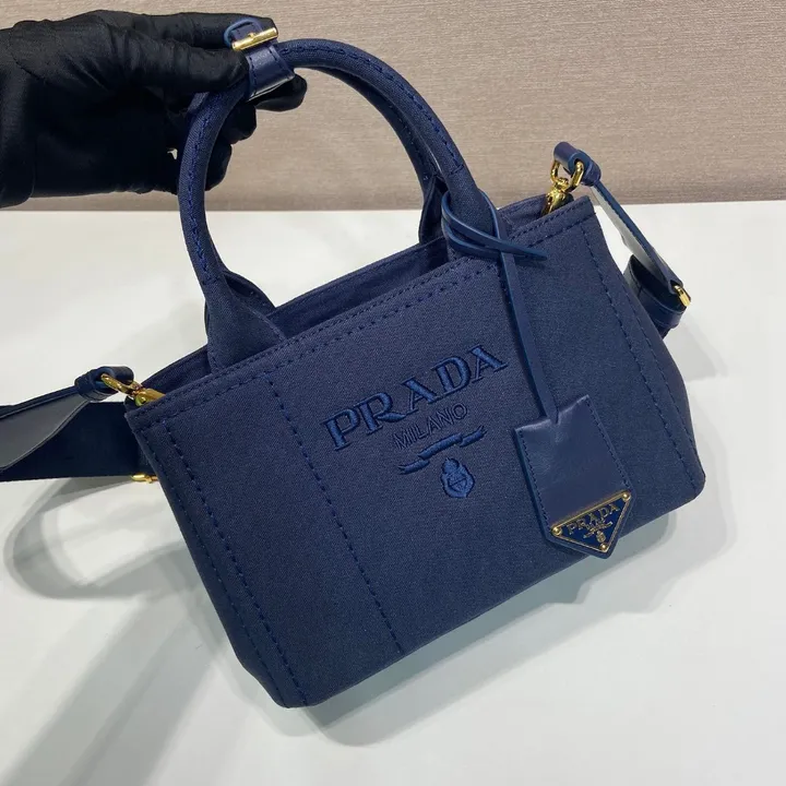 スーパーコピー プラダ キーホルダー