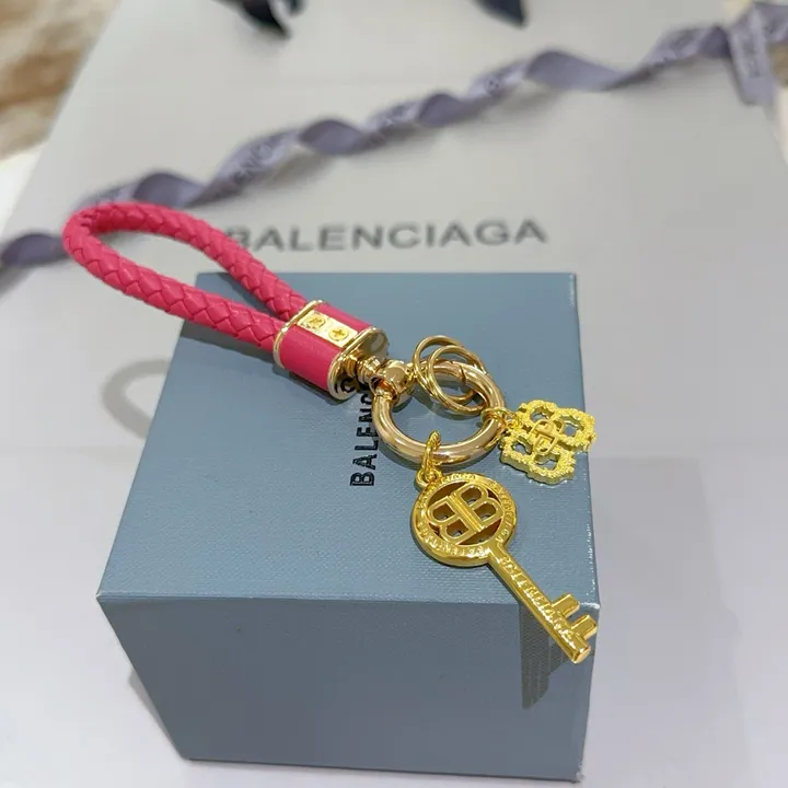 スーパーコピー バレンシアガ キーホルダー
