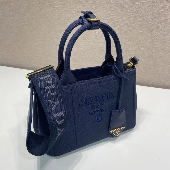 スーパーコピー プラダ キーホルダー